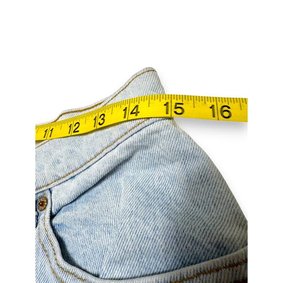 Vintage Levi 550 High Rise Denim Shorts Light Wash Size 11 - Picture 6 of 10